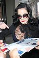 Dita Von Teese Opens Up On Sexuality Says She S Not A Lesbian Photo