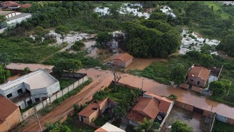 Temporal Deixa Ruas E Casas Alagadas Em Cidade Do Agro Em MT