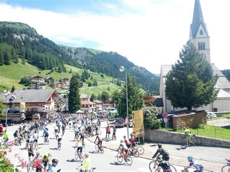 sellaronda bike day autumn arabba fodom dolomites