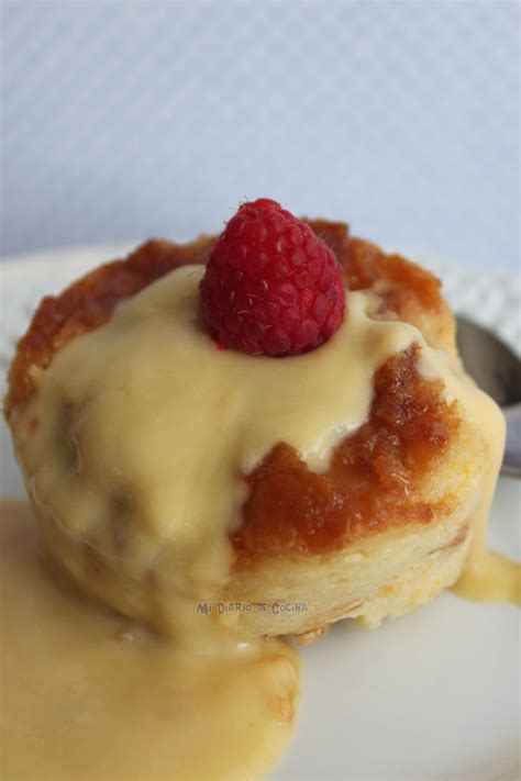 Budín de pan con caramelo y crema inglesa Mi Diario de Cocina