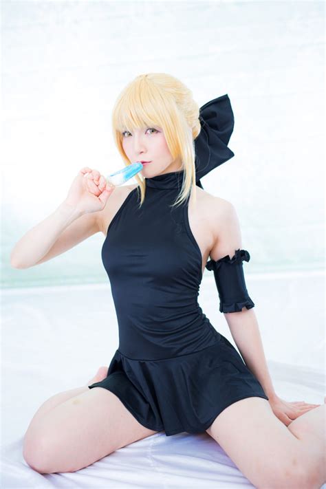 Fate Saber Akai Hentai