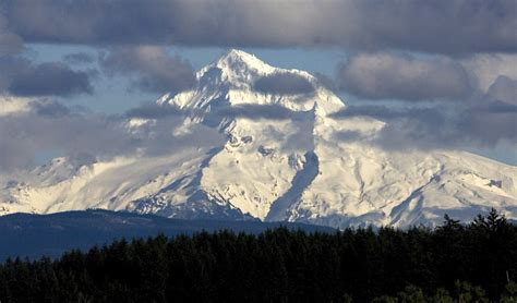 Volcano monitors eyed for Hood - The Columbian