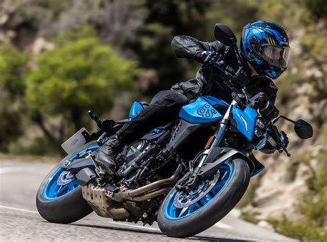 Nueva Suzuki Gsx S Detalles Y Fotos De La Nueva Naked Bicil Ndrica De Hamamatsu