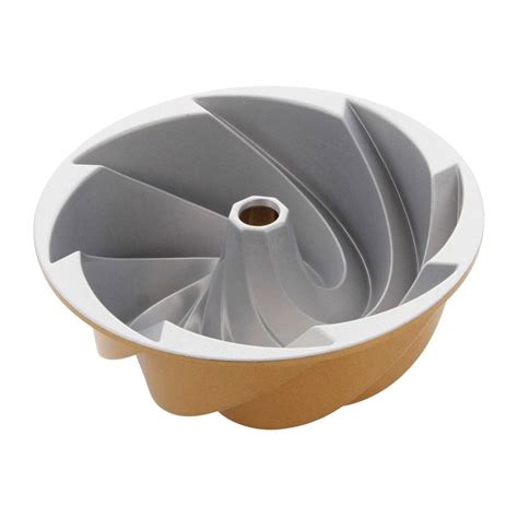 An Image Of A Large Cake Pan On A White Background