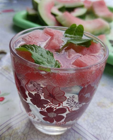 Мохито с арбузом 🍉🧊 | Food, Moscow mule mugs, Tableware