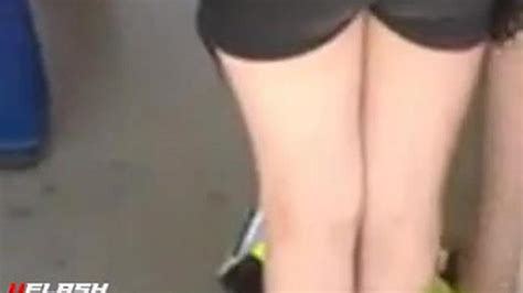 Cumshot Flashing Girl Porn Videos