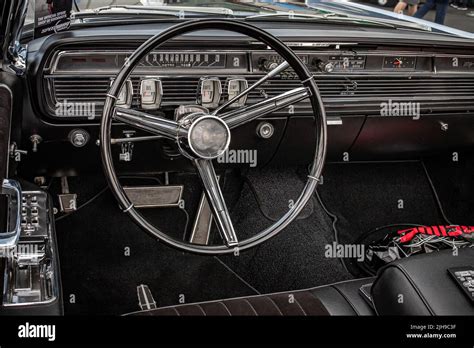 Lincoln Continental Interior