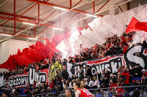 Widzew Utrzyma Pierwsze Miejsce W Tabeli Grupy B Dziennik Dzki