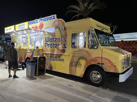 Wetzels Pretzels Food Truck Updated December 2024 Los Angeles