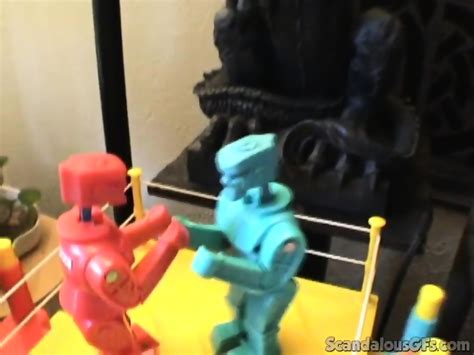 Amateur GF Misty Gives Close Up Blowjob