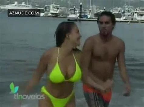 ACAPULCO CUERPO Y ALMA NUDE SCENES AZNude