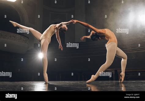 El Baile Es La Poes A Del Pie Un Grupo De Bailarines De Ballet