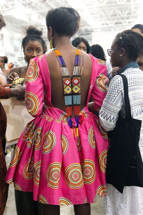 Tips On How To Wear Backless Ankarakitengechitengeafrican Print Dresses