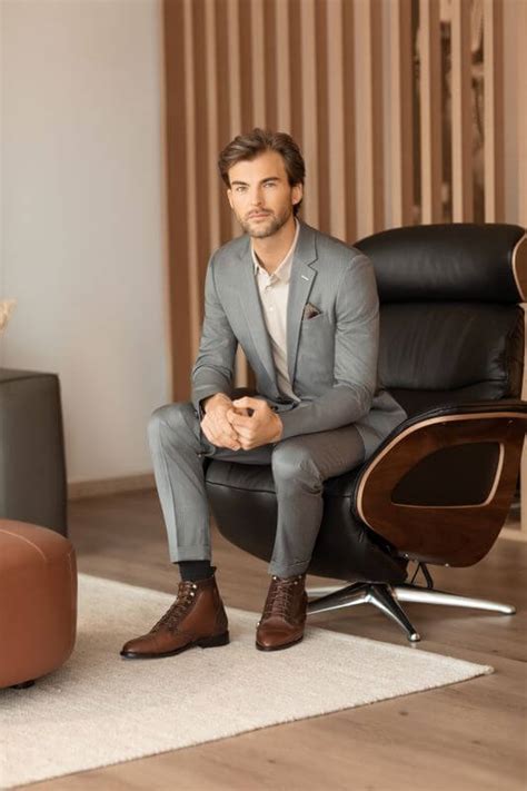 How To Style Your Grey Suit With Brown Shoes Hockerty