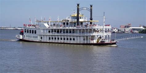 New Orleans Riverboat Cruises | Which Steamboat Tour is Best?