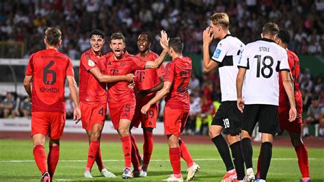 DFB Pokal Bayern München siegt im Pokal souverän beim SSV Ulm ZEIT