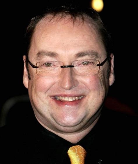 Simon J. Smith – Filmes, Biografia e Listas na MUBI