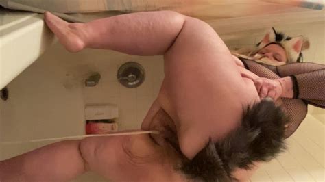 Sinderellaxo BBW Sprays Pee Dressed As Cat ManyVids