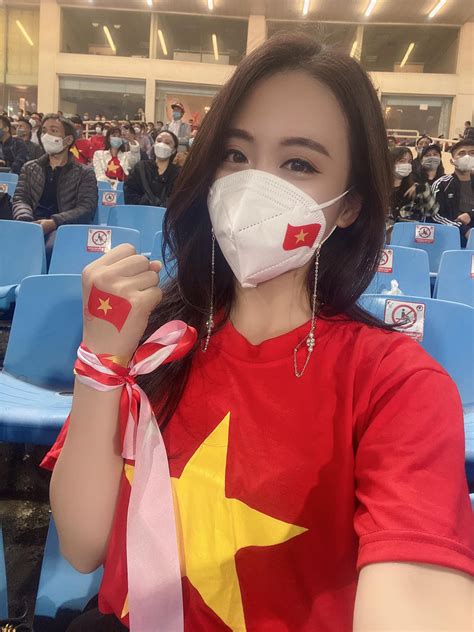 C V Tuy N Vi T Nam Hot Girl H Th Nh L Danh T Nh Ng Ng Ng B O Tri Th C V Cu C S Ng Tin