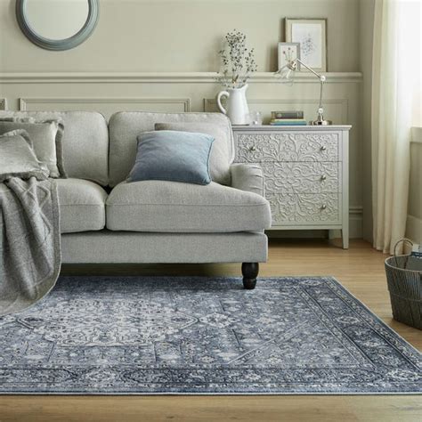 Elise Traditional Rug | Dunelm