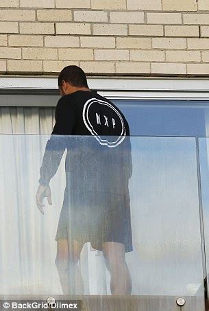 Lance Franklin takes photos of his fiancée Jesinta Franklin in sexy lingerie Daily Mail Online