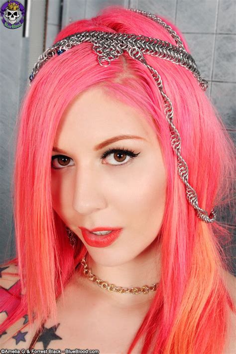 Erotic Pink Haired Babe Annalee Belle Gets Naked 15 Photos