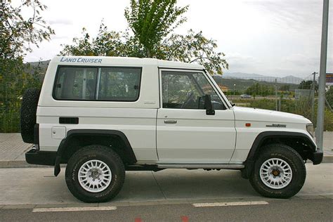 Toyota Landcruiser Serie 70 VENDO KZJ73 COMO NUEVO COMPRA VENTA