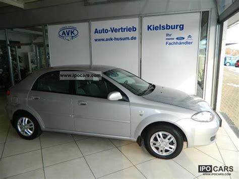 2004 Daewoo Chevrolet Lacetti - Car Photo and Specs