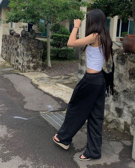 Ootd Baggy Pants Oversized Trendy Minimal Sexy Outfits Fashion Streetwear Fashion