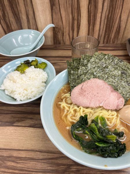 『味玉ラーメン海苔増し硬め濃いめ、無料ライス』横浜家系ラーメン 武蔵家 東小金井店のレビュー ラーメンデータベース