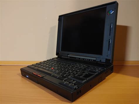 Ibm Thinkpad X Stary Laptop Unikat Retro Rzesz W Licytacja Na