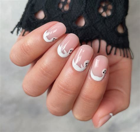 Nail Art Step By Step Spooky Ghost Cuticle Cuffs