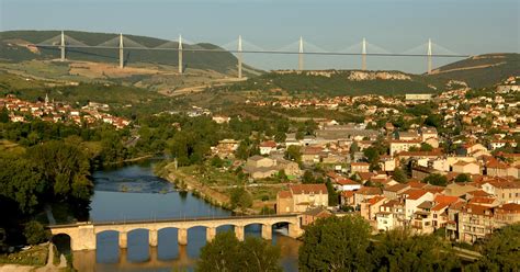 JO 2024 Passage de la flamme olympique entre Millau Sète et