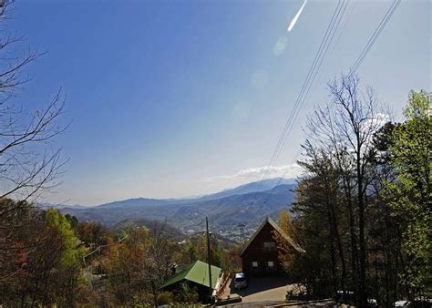 Top 5 Reasons to Stay at Our Gatlinburg Cabins with Mountain Views ...