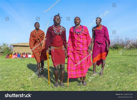 Maasai Mara Man Traditional Colorful Clothing Stock Photo 2186523749 ...