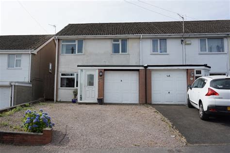 3 Bedroom Semi Detached House For Sale In Larkhill Road Stourbridge