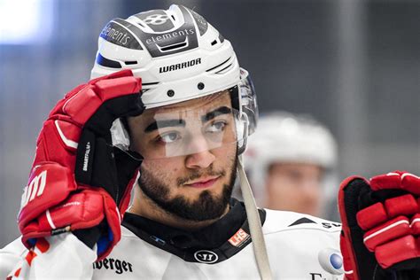 Angreifer Georgiy Saakyan kehrt zum EHC Freiburg zurück Eishockey NEWS