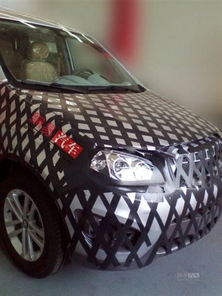 Spy Shots Chery Riich X3 SUV