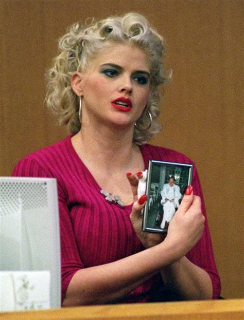 Anna Nicole Smith La Conejita Playboy Que Se Cas Con Un Millonario De