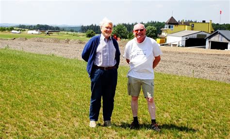 Ehrenmitglied Uli Hebel Macht Sfc Ein Ganz Besonderes