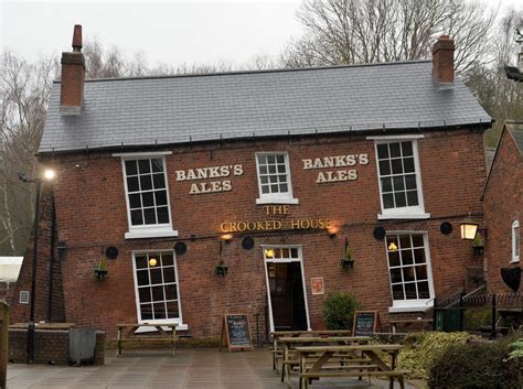 Iconic Crooked House Pub Gets Facelift As Roof Is Fixed Shropshire Star