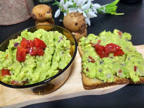 Guacamole Cea Mai Buna Pasta De Avocado Farfuria Cu Gust Retete