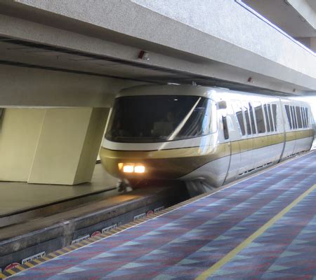 Disney Hotels on the Monorail - Your Essential Guide and Comparison ...