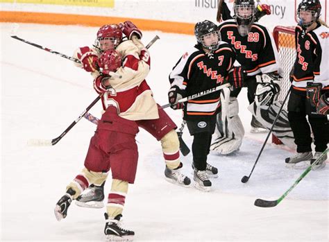 Lakeville South Girl's Hockey Team Defeats Farmington to Advance to ...