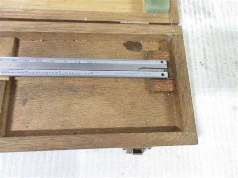 Machinist Tools Includes Mitutoyo Machinist Caliper In Wooden Box