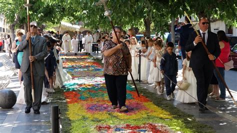 Fraga exhibe cinco espectaculares alfombras para la procesión del Corpus