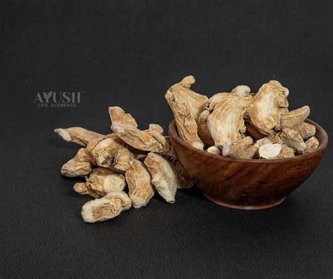 Dry Ginger Zingiber Officinale Sonth Ginger Adrak At Rs 110 Kg