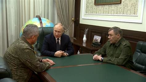 Putin A F Cut Noaptea O Vizit Neanun At La Cartierul General Al