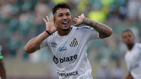 Marcos Leonardo Do Santos Entra Na Mira Do Benfica