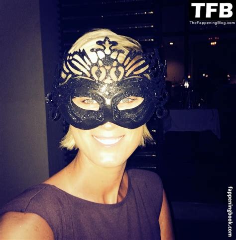 Kamilla Senjo Nude OnlyFans Leaks Fappening FappeningBook